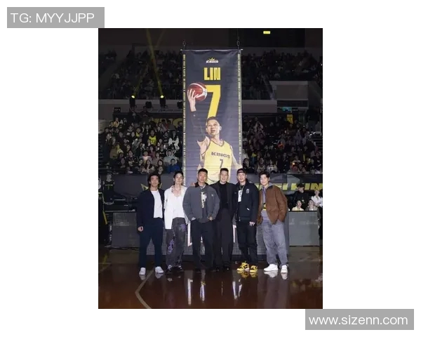 林书豪庆祝复出一周年：再战NBA场上